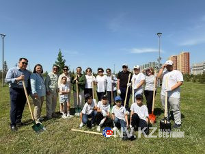 В Ботаническом саду города Астаны состоялась торжественная акция по посадке деревьев, приуроченная к Международному дню семьи.